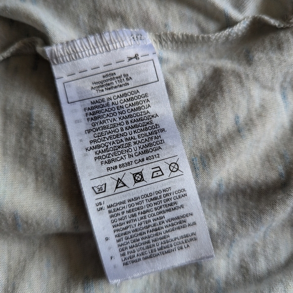 Adidas Tee Size XS - Picture 9 of 10